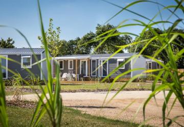 YELLOH! VILLAGE - LE PIN PARASOL*****