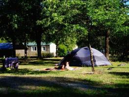 Forfait Confort (1 tente, caravane ou camping-car / 1 voiture / électricité 16A)