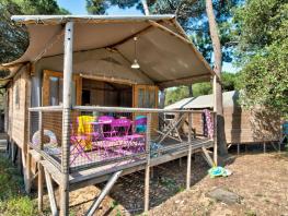 Cabane Lodge Bois Confort sur pilotis 38m² - 2 chambres - terrasse couverte de 8m² + TV